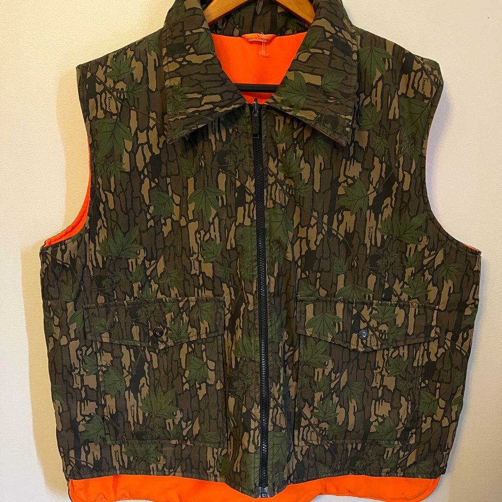 Men’s large camo vest